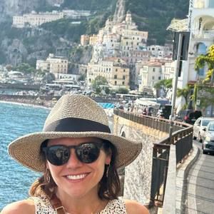 Meet your Posher, Jennifer